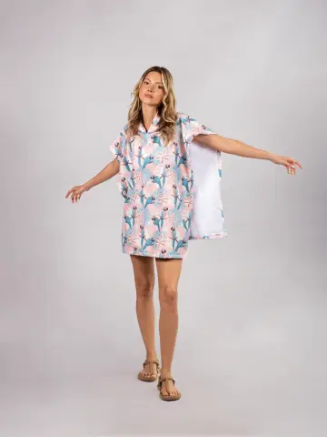 Kadın Kısa Kapüşonlu Plaj Havlusu Papağan